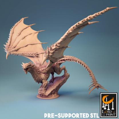 Young Red Dragon Tabletop Figure von Lord of the Print